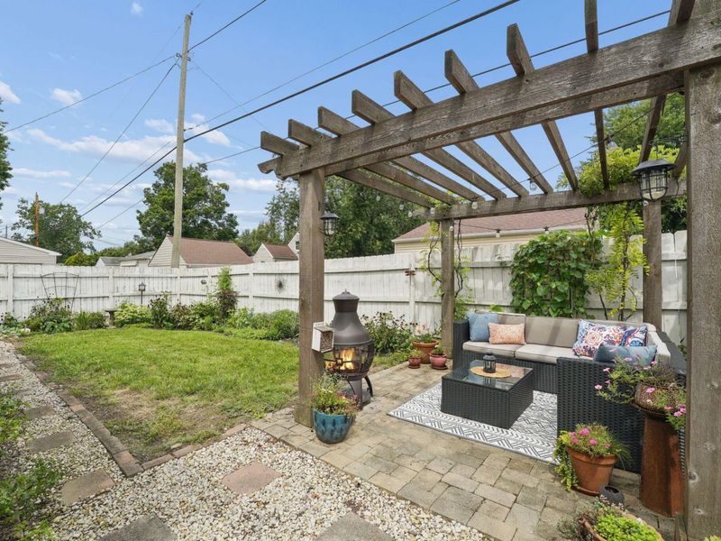 614 E Royal Forest Boulevard, Columbus, OH 43214 Photo 32