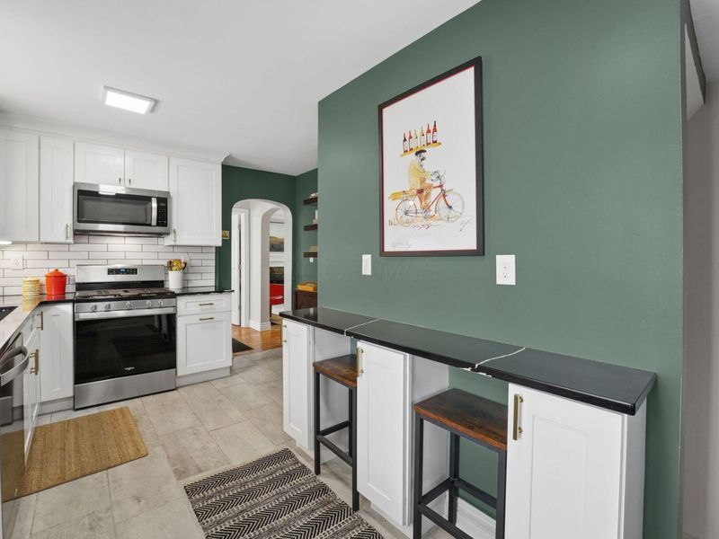 614 E Royal Forest Boulevard, Columbus, OH 43214 Photo 9