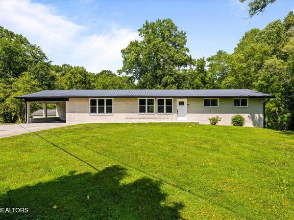 110 Skyline Drive, Oneida, TN 37841