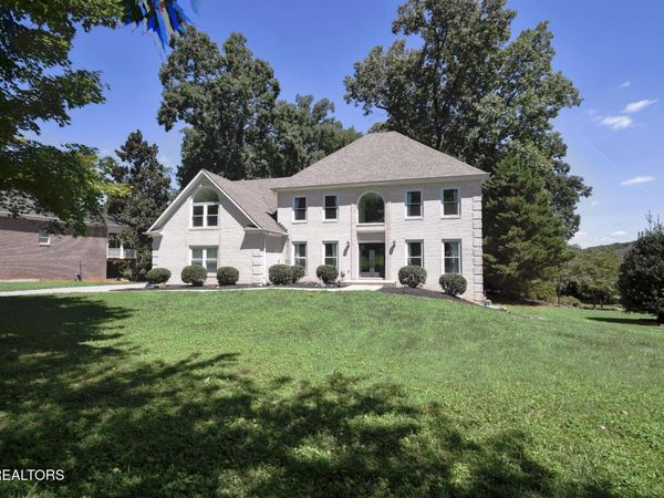 140 Windswept Drive, Lenoir City, TN 37772