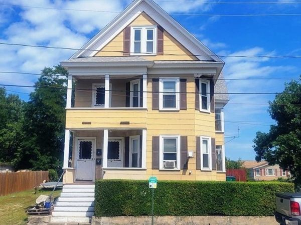 45-47 Dracut Street, Lowell, MA 01854