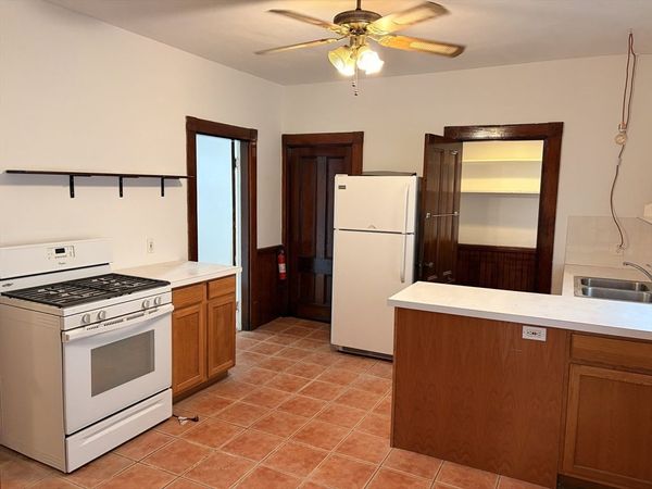 15 Beacon St, Unit 1, Somerville, MA 02143