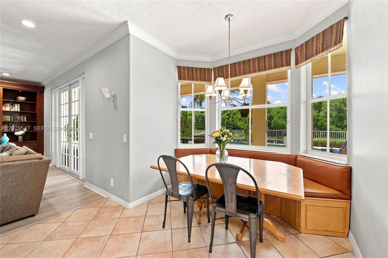 861 Crestview Cir, Weston, FL 33327 Photo