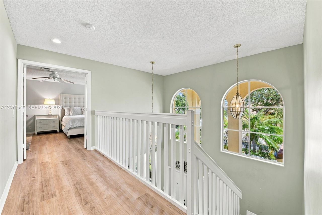 861 Crestview Cir, Weston, FL 33327 Photo