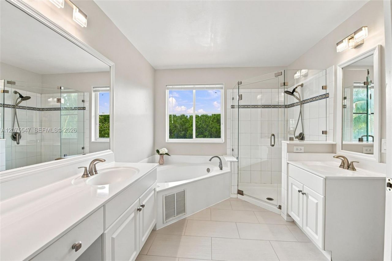 861 Crestview Cir, Weston, FL 33327 Photo