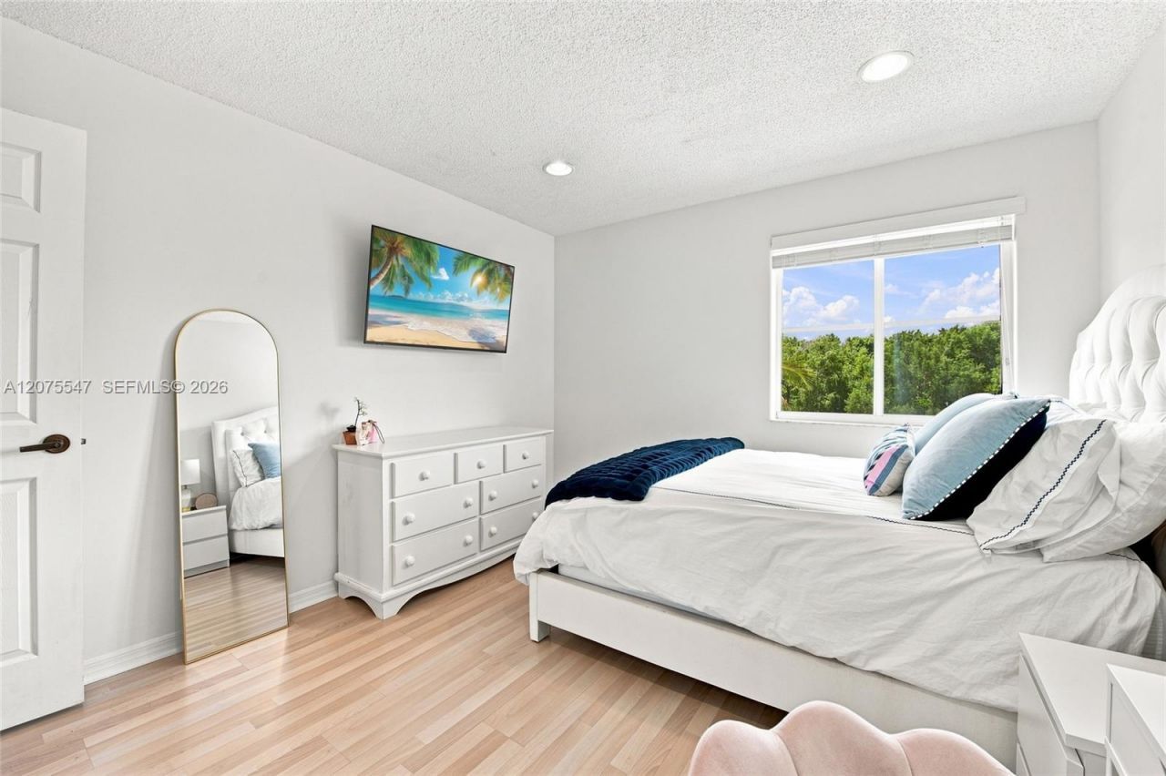 861 Crestview Cir, Weston, FL 33327 Photo