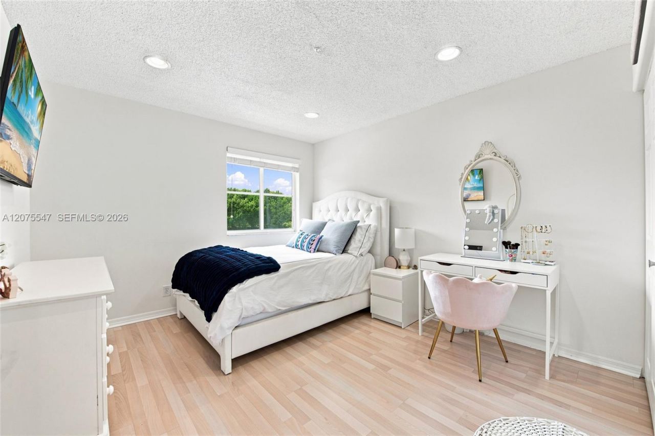 861 Crestview Cir, Weston, FL 33327 Photo