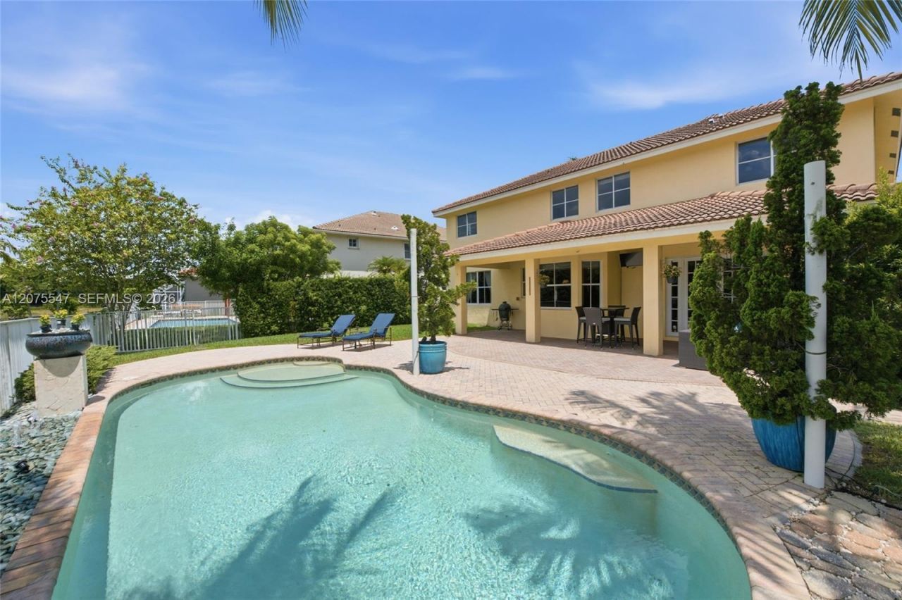 861 Crestview Cir, Weston, FL 33327 Photo