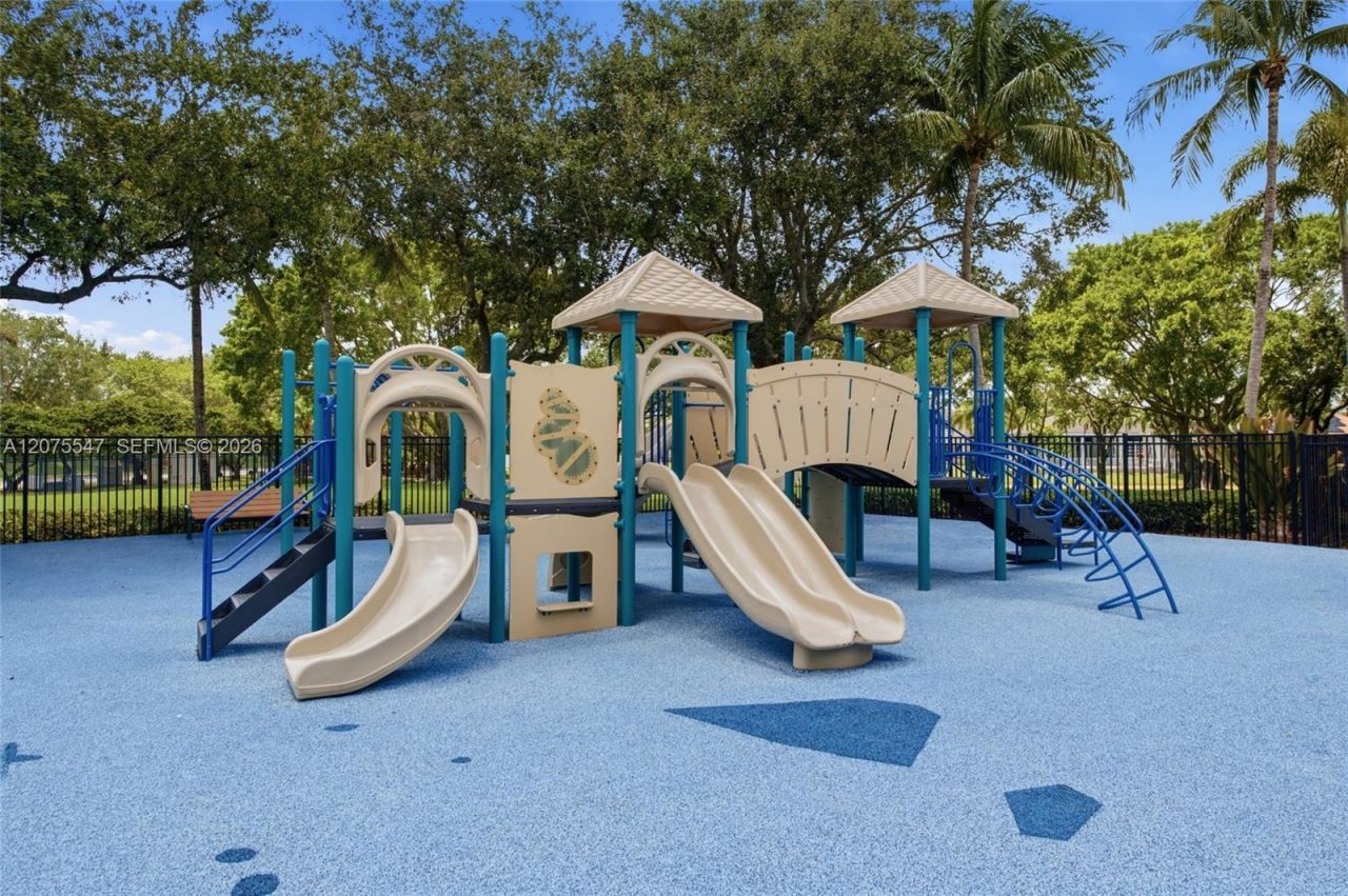 861 Crestview Cir, Weston, FL 33327 Photo