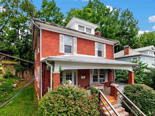 237 SYCAMORE ST, STAUNTON, VA 24401