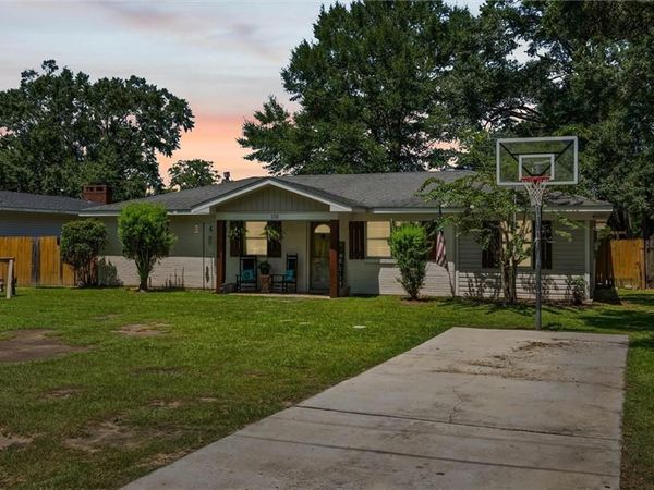 112 Fairlane Drive, Satsuma, AL 36572