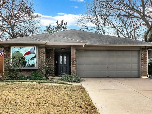 1441 Hampton Road, Grapevine, TX 76051