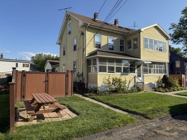11 Maple Avenue, Northampton, MA 01060