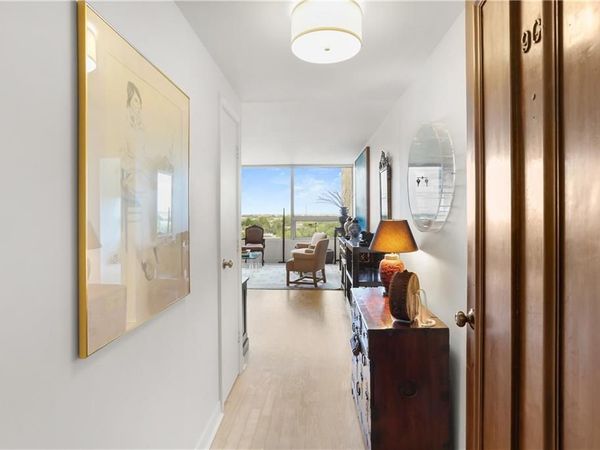 2100 ST CHARLES Avenue, Unit 9G, New Orleans, LA 70130