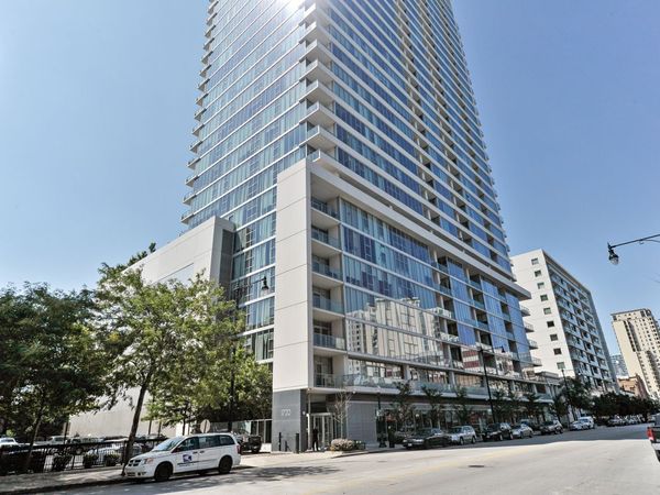 1720 S MICHIGAN Avenue, Unit 1601, Chicago, IL 60616
