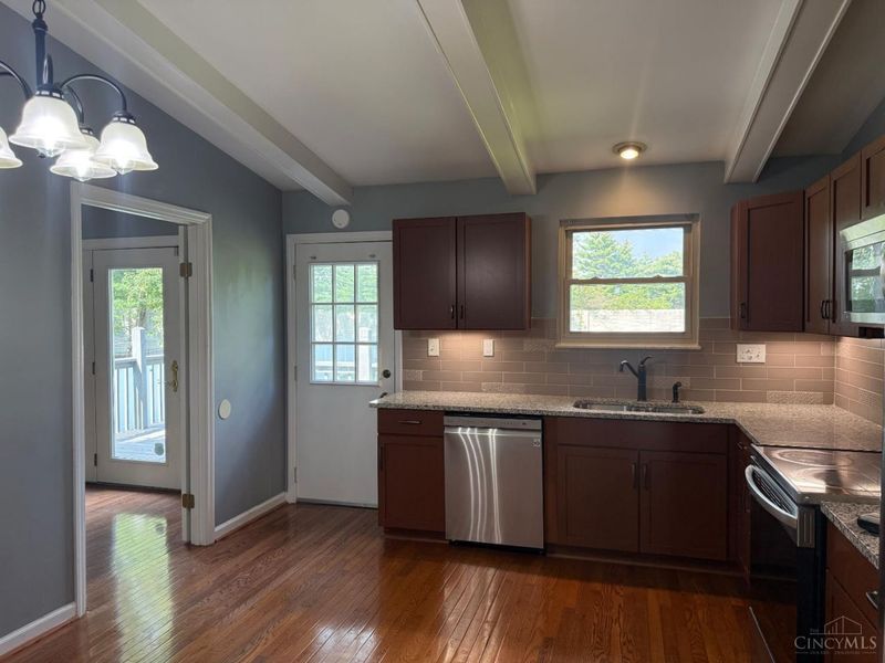 8354 Shadowpoint Court, Montgomery, OH 45242 Photo 6