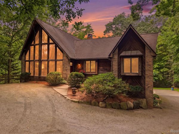 8984 Peer Road, Green Oak Township, Mi 48178