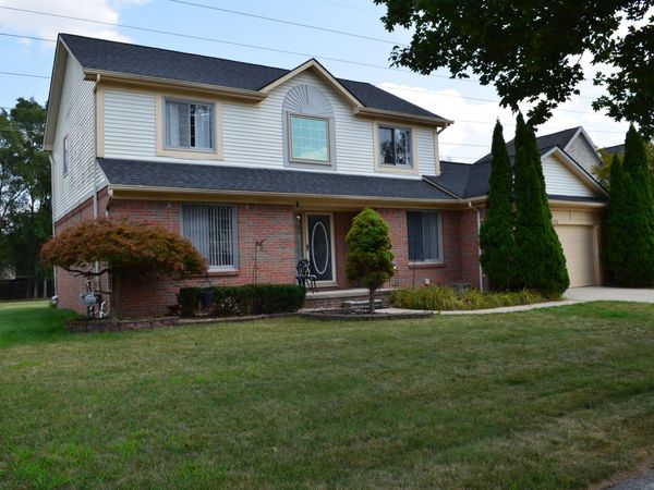 7686 Cherrywood Drive, Westland, MI 48185