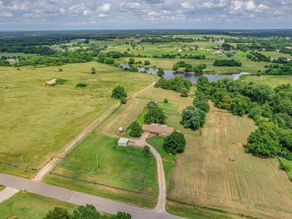 201 N 72nd Street, Noble, OK 73068