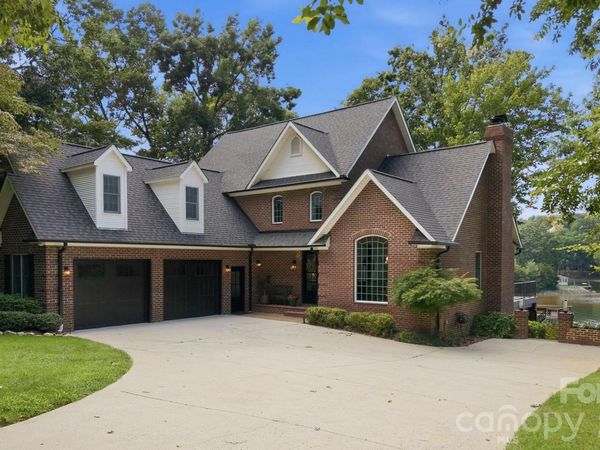 131 Long Cove Lane, Mooresville, NC 28117