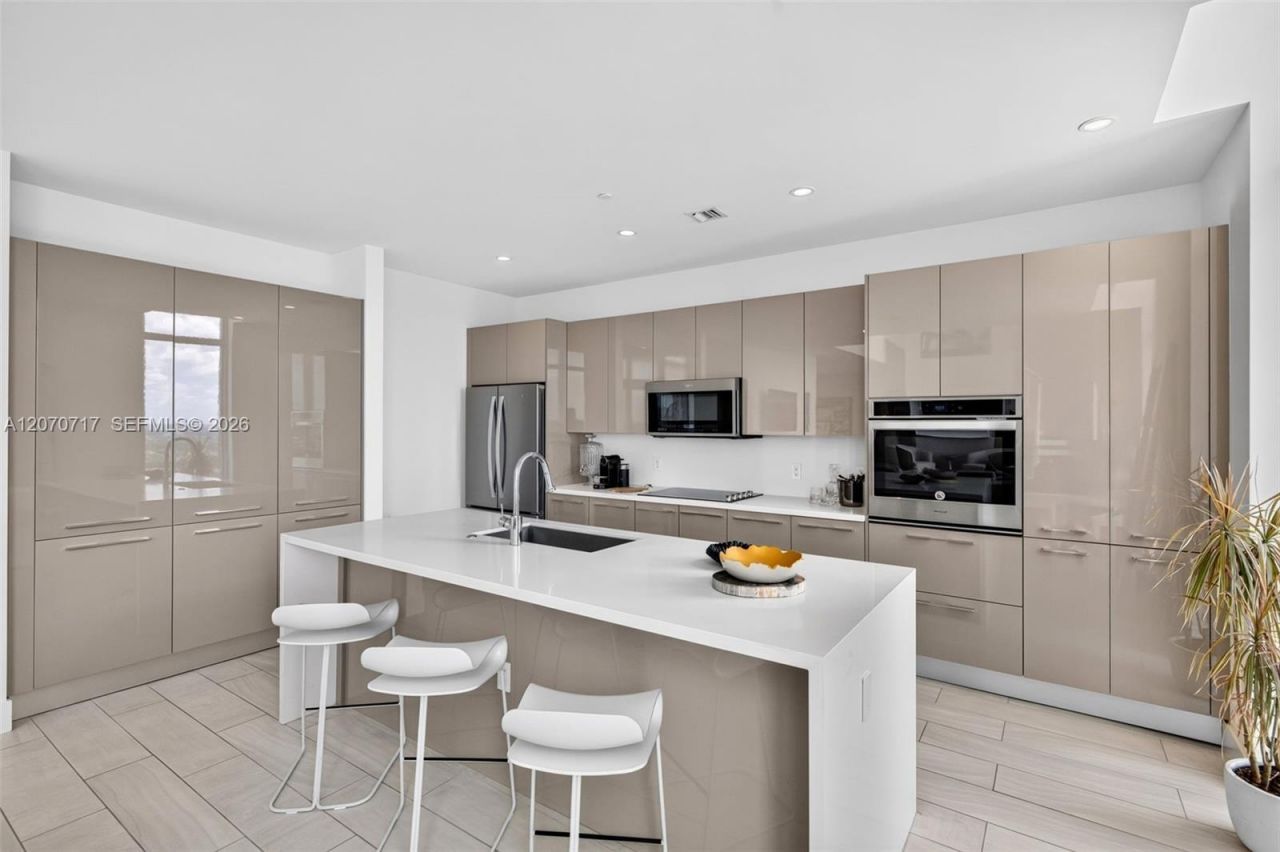 2000 Metropica Way, Unit PH07, Sunrise, FL 33323 Photo