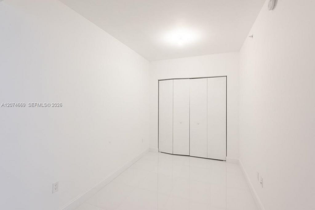 488 NE 18th St , Unit 1907, Miami, FL 33132 Photo