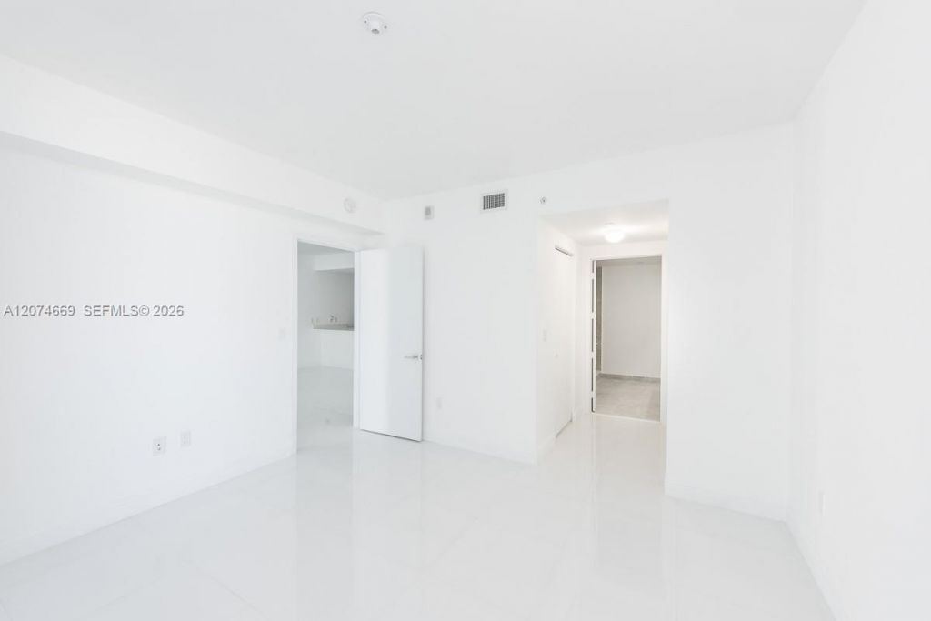 488 NE 18th St , Unit 1907, Miami, FL 33132 Photo
