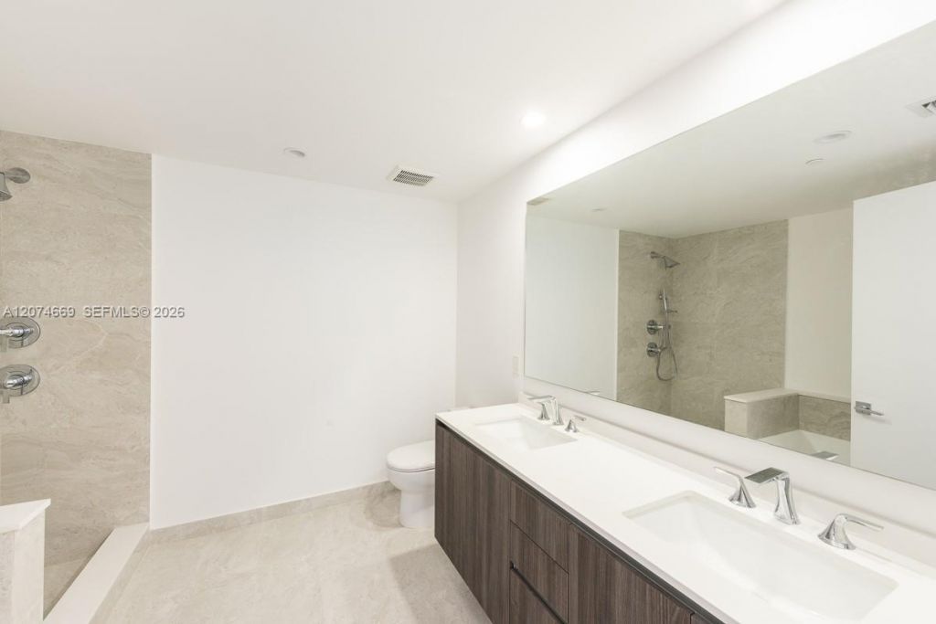 488 NE 18th St , Unit 1907, Miami, FL 33132 Photo