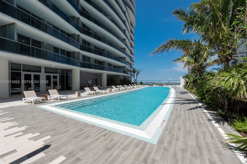 488 NE 18th St , Unit 1907, Miami, FL 33132 Photo