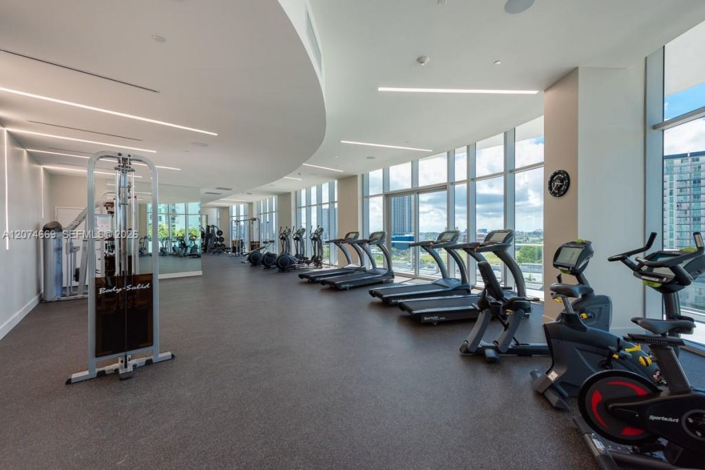 488 NE 18th St , Unit 1907, Miami, FL 33132 Photo