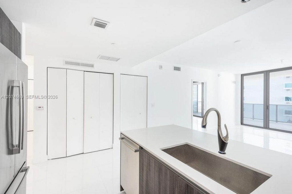 488 NE 18th St , Unit 1907, Miami, FL 33132 Photo