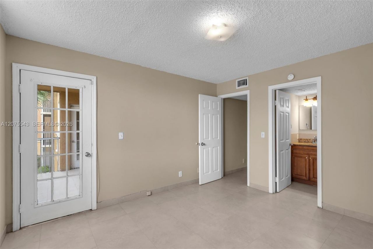 4015 W Mcnab Rd, Unit D210, Pompano Beach, FL 33069 Photo