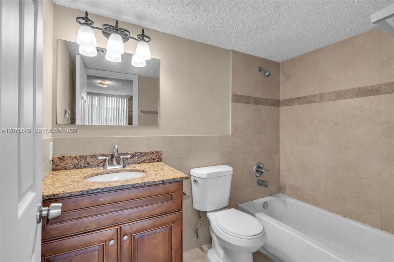 4015 W Mcnab Rd, Unit D210, Pompano Beach, FL 33069 Photo