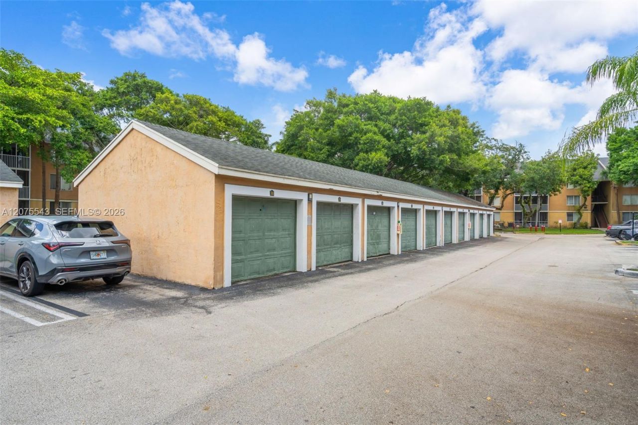 4015 W Mcnab Rd, Unit D210, Pompano Beach, FL 33069 Photo
