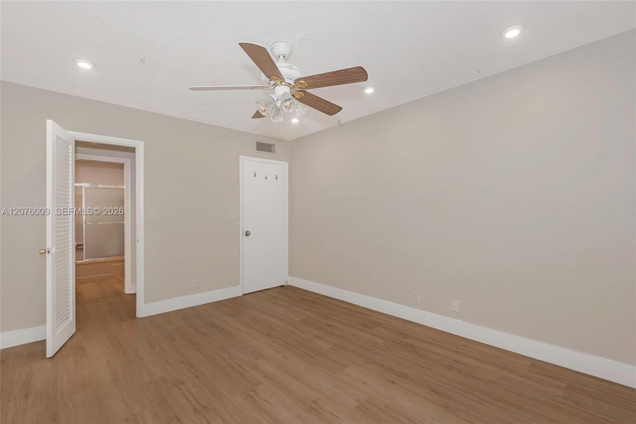 16800 NE 15th Ave, Unit 115, Miami, FL 33162 Photo