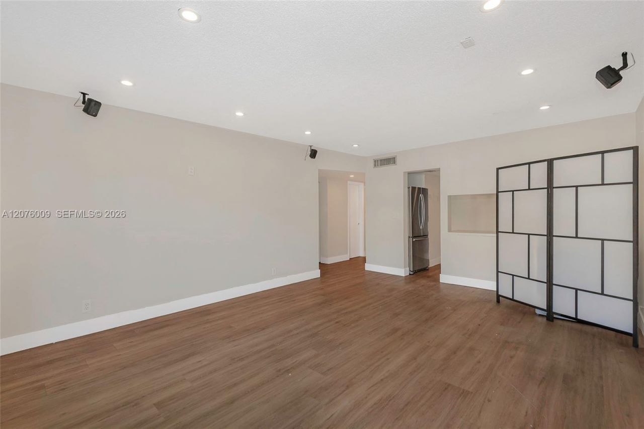 16800 NE 15th Ave, Unit 115, Miami, FL 33162 Photo