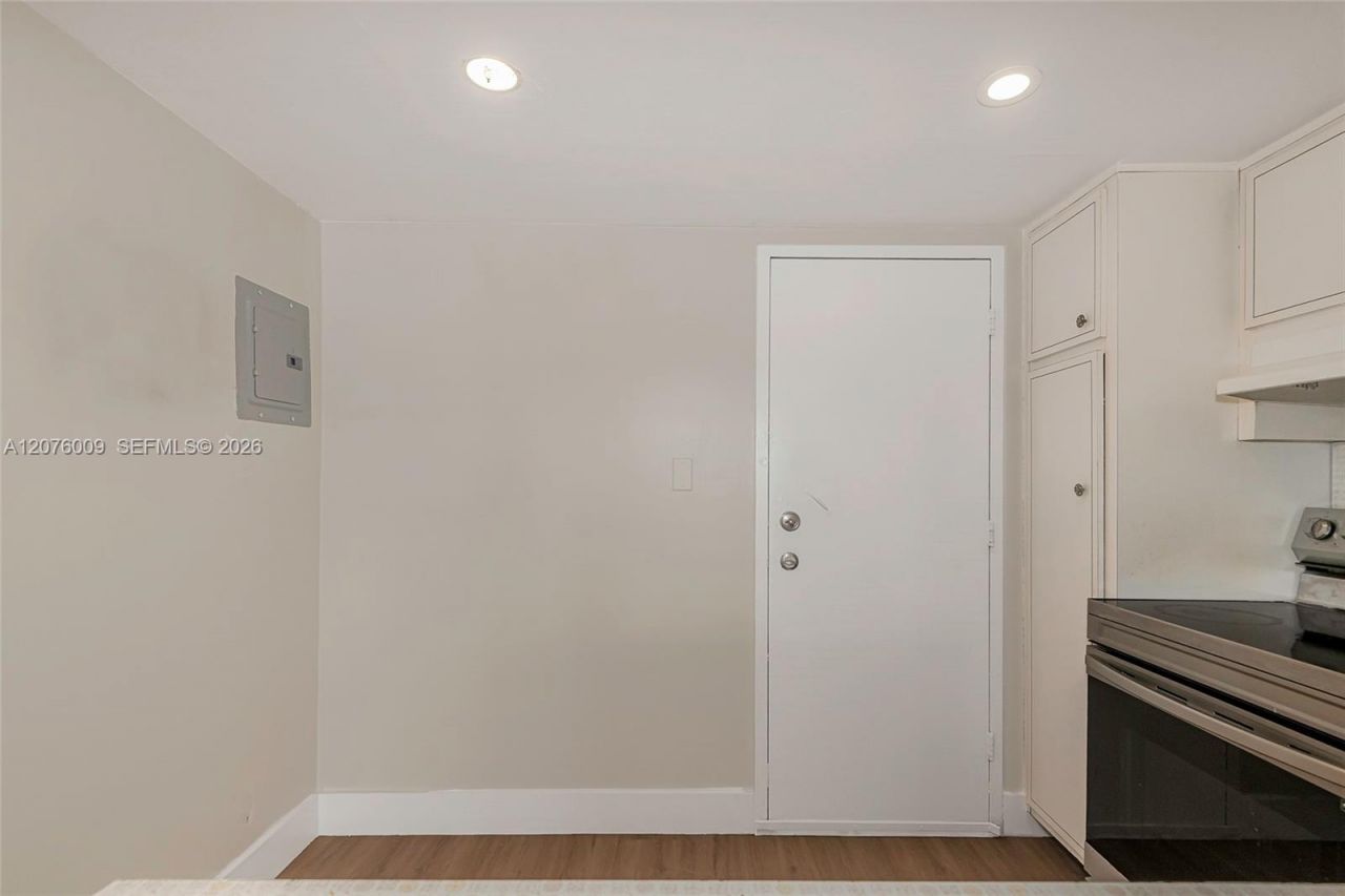 16800 NE 15th Ave, Unit 115, Miami, FL 33162 Photo