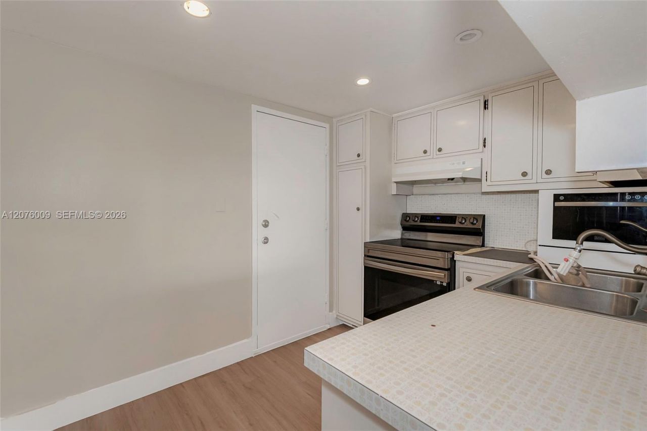 16800 NE 15th Ave, Unit 115, Miami, FL 33162 Photo
