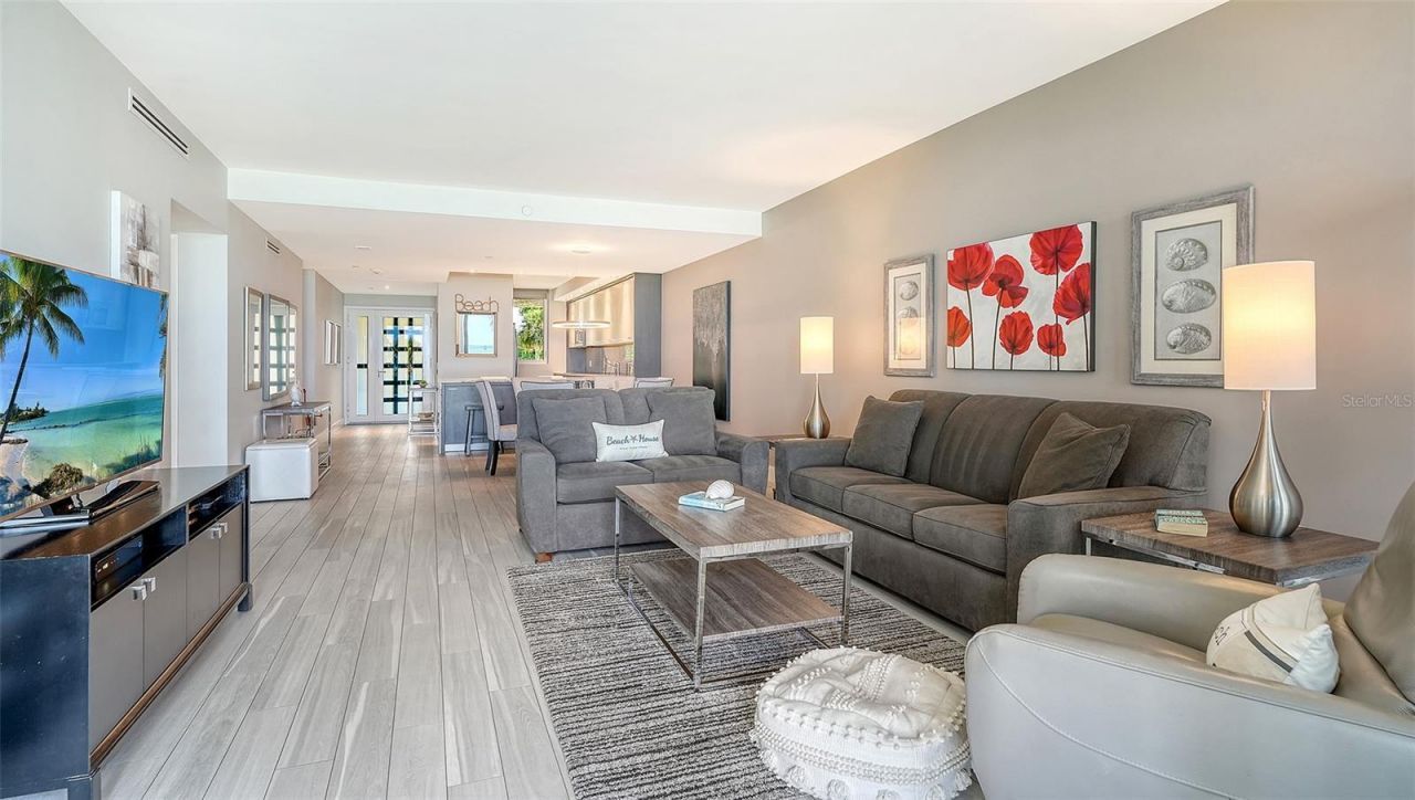 1055 Gulf Of Mexico Drive, Unit 105, Longboat Key, FL 34228 Photo
