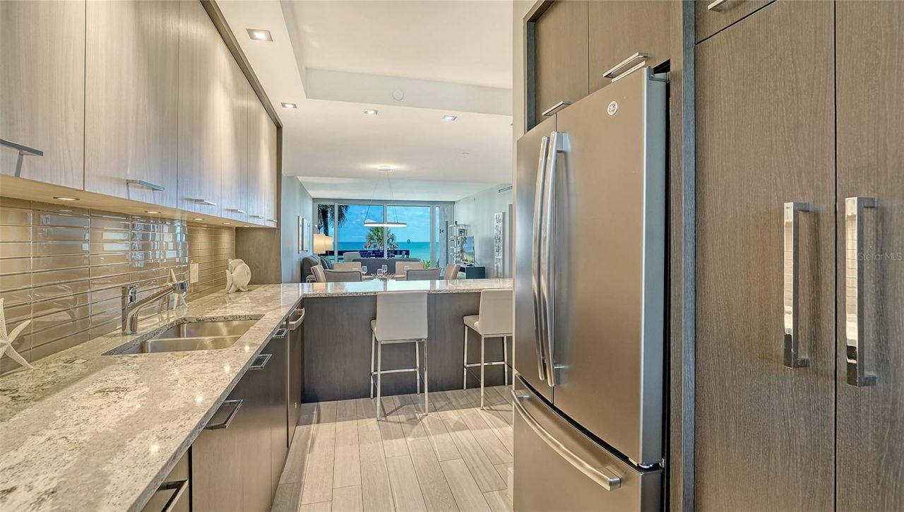 1055 Gulf Of Mexico Drive, Unit 105, Longboat Key, FL 34228 Photo