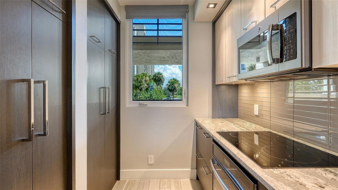 1055 Gulf Of Mexico Drive, Unit 105, Longboat Key, FL 34228 Photo