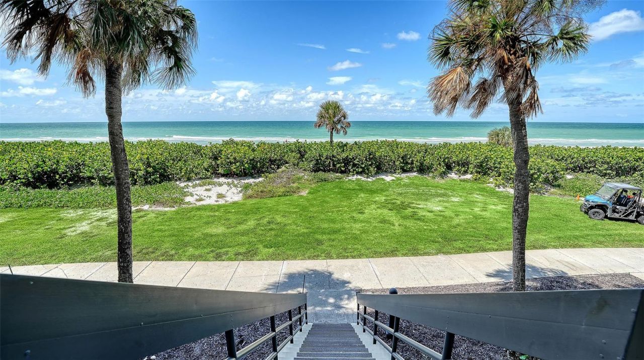 1055 Gulf Of Mexico Drive, Unit 105, Longboat Key, FL 34228 Photo