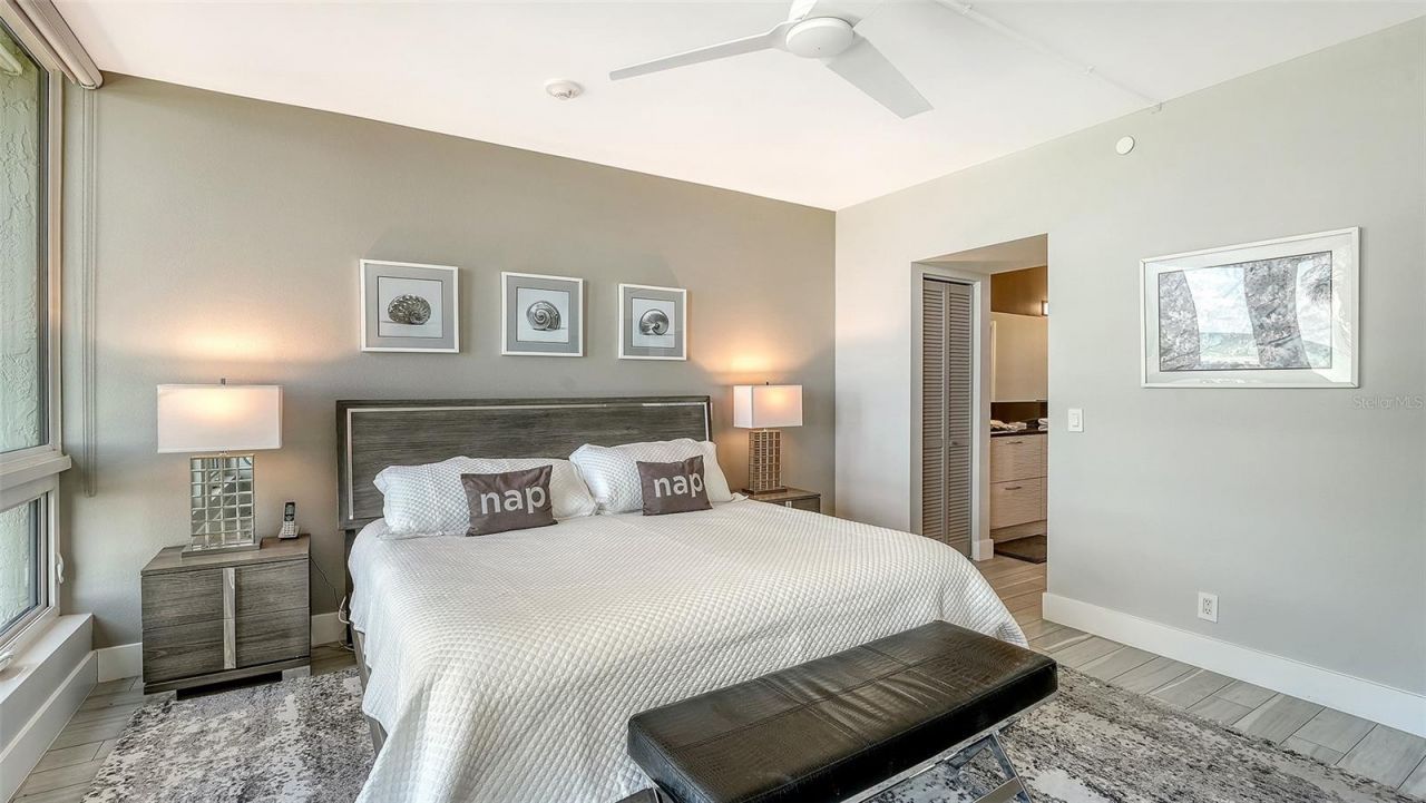 1055 Gulf Of Mexico Drive, Unit 105, Longboat Key, FL 34228 Photo