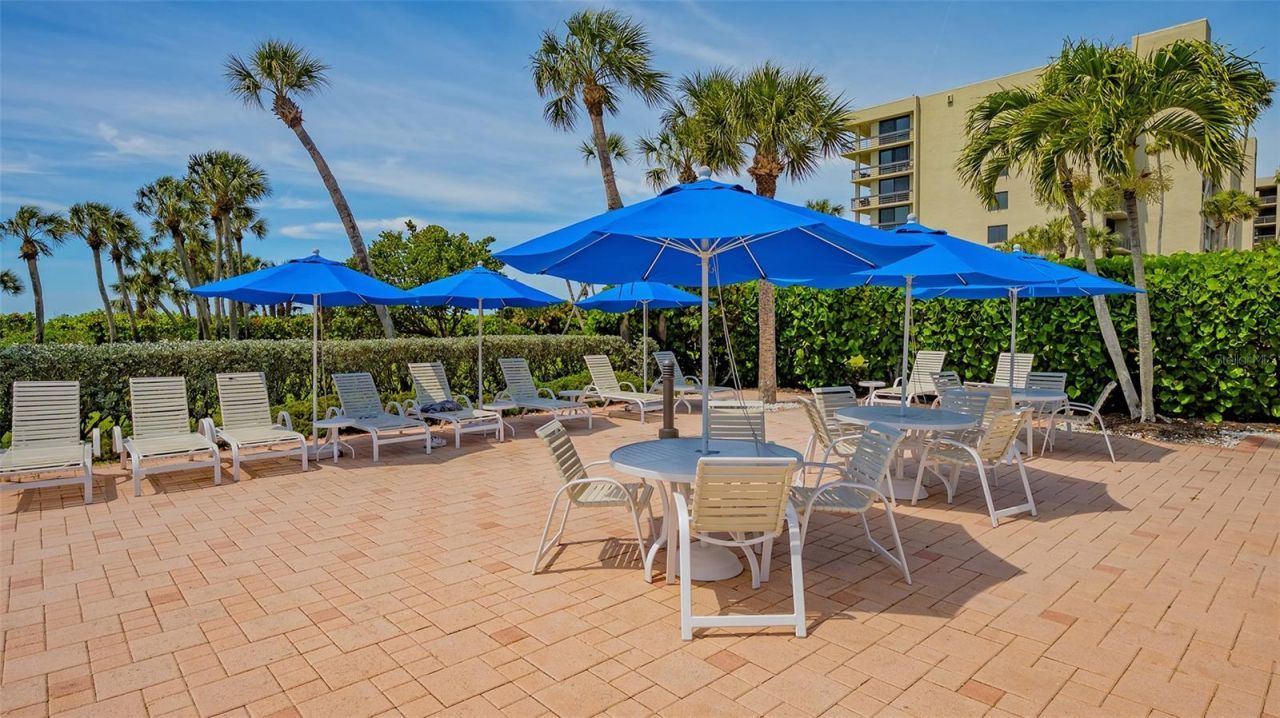 1055 Gulf Of Mexico Drive, Unit 105, Longboat Key, FL 34228 Photo