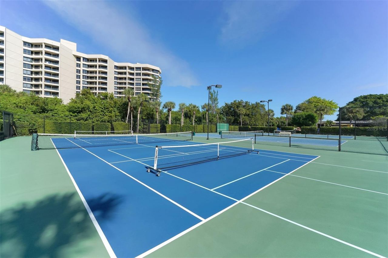 1055 Gulf Of Mexico Drive, Unit 105, Longboat Key, FL 34228 Photo