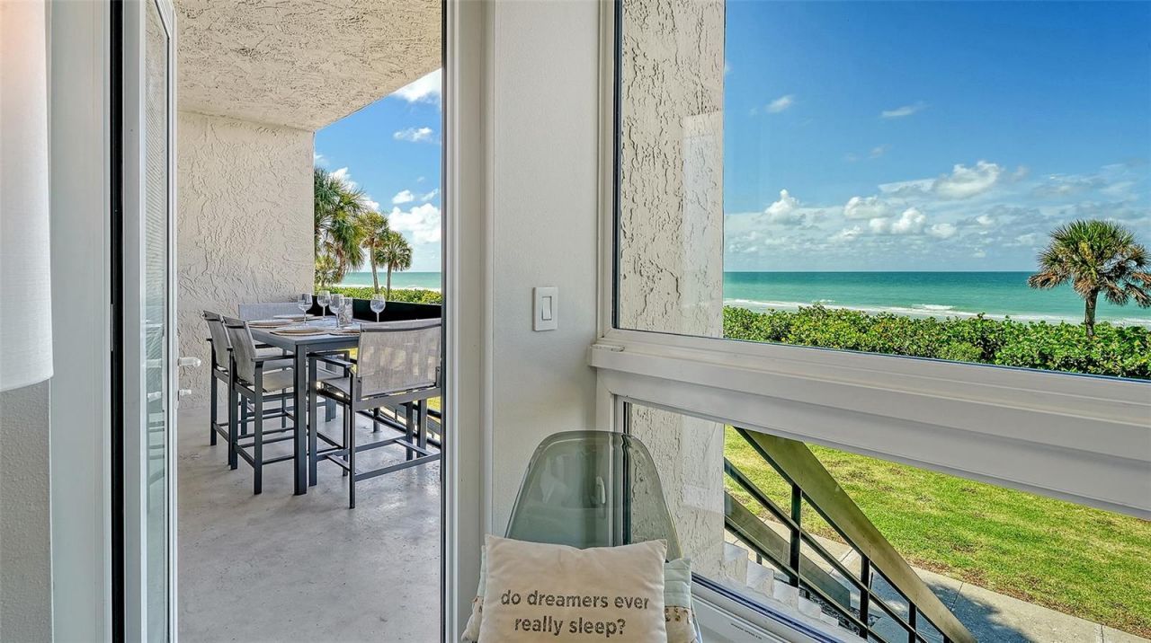 1055 Gulf Of Mexico Drive, Unit 105, Longboat Key, FL 34228 Photo