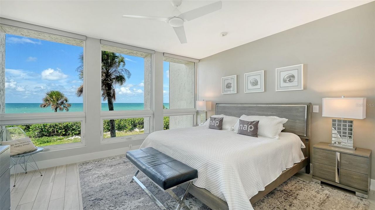 1055 Gulf Of Mexico Drive, Unit 105, Longboat Key, FL 34228 Photo