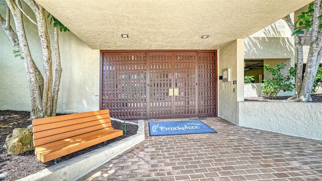 1055 Gulf Of Mexico Drive, Unit 105, Longboat Key, FL 34228 Photo