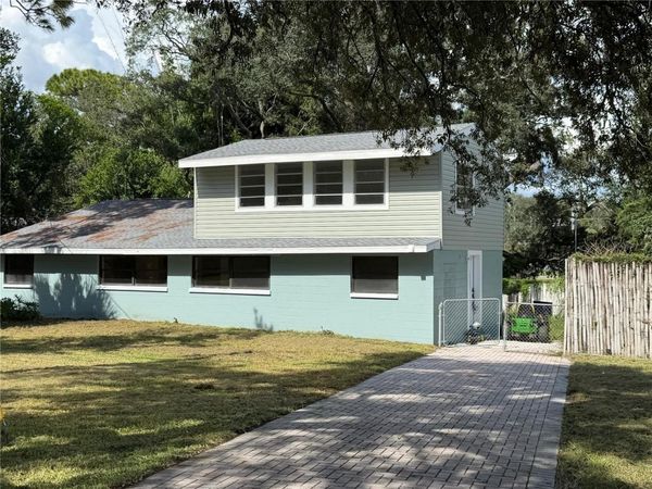 10801 N EDISON AVENUE, TAMPA, FL 33612