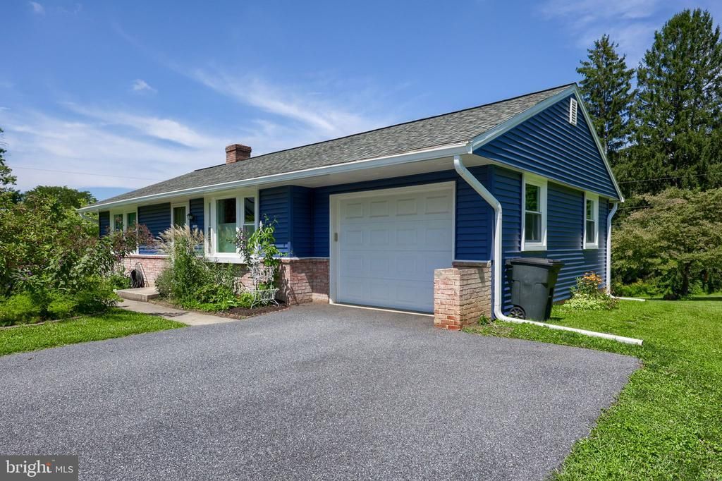 901 SHERRY LANE , LANCASTER, PA 17601